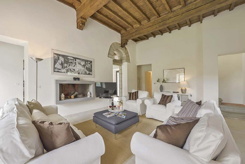 rent a villa in tuscany