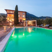 villa farnesina tuscany