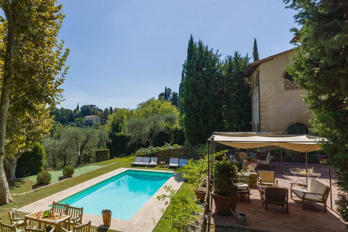 Villa Loretta, a stylish villa near Pisa, sleeps 12