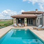 villa white tuscany