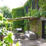 villa lily tuscany