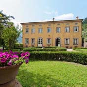 villa loggia tuscany