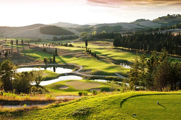 golf villas tuscany