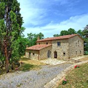 villa lucia tuscany