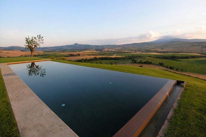 villas with heated pools tuscany